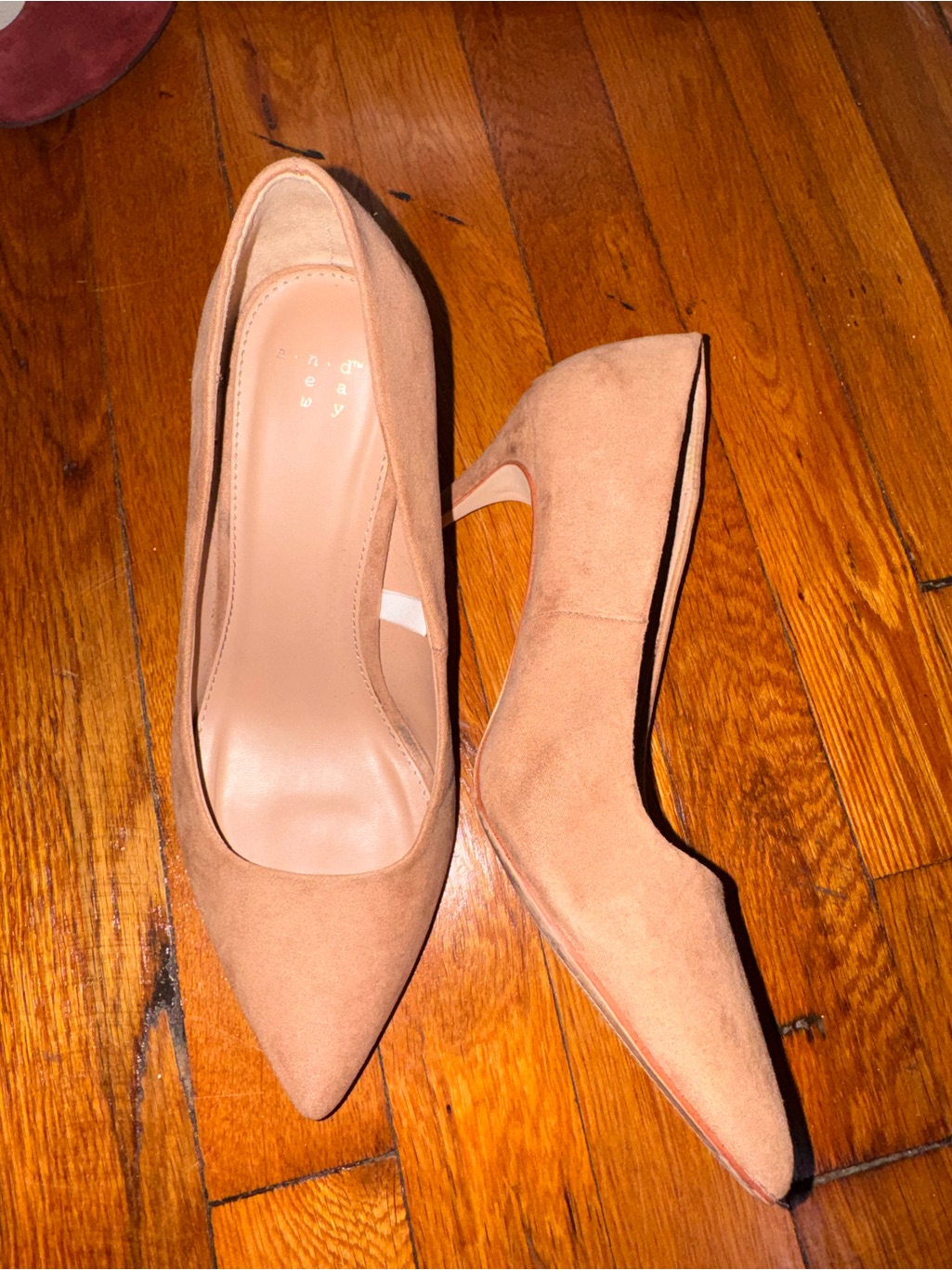 Women’s Pointed Toe Suede Pumps In Nude